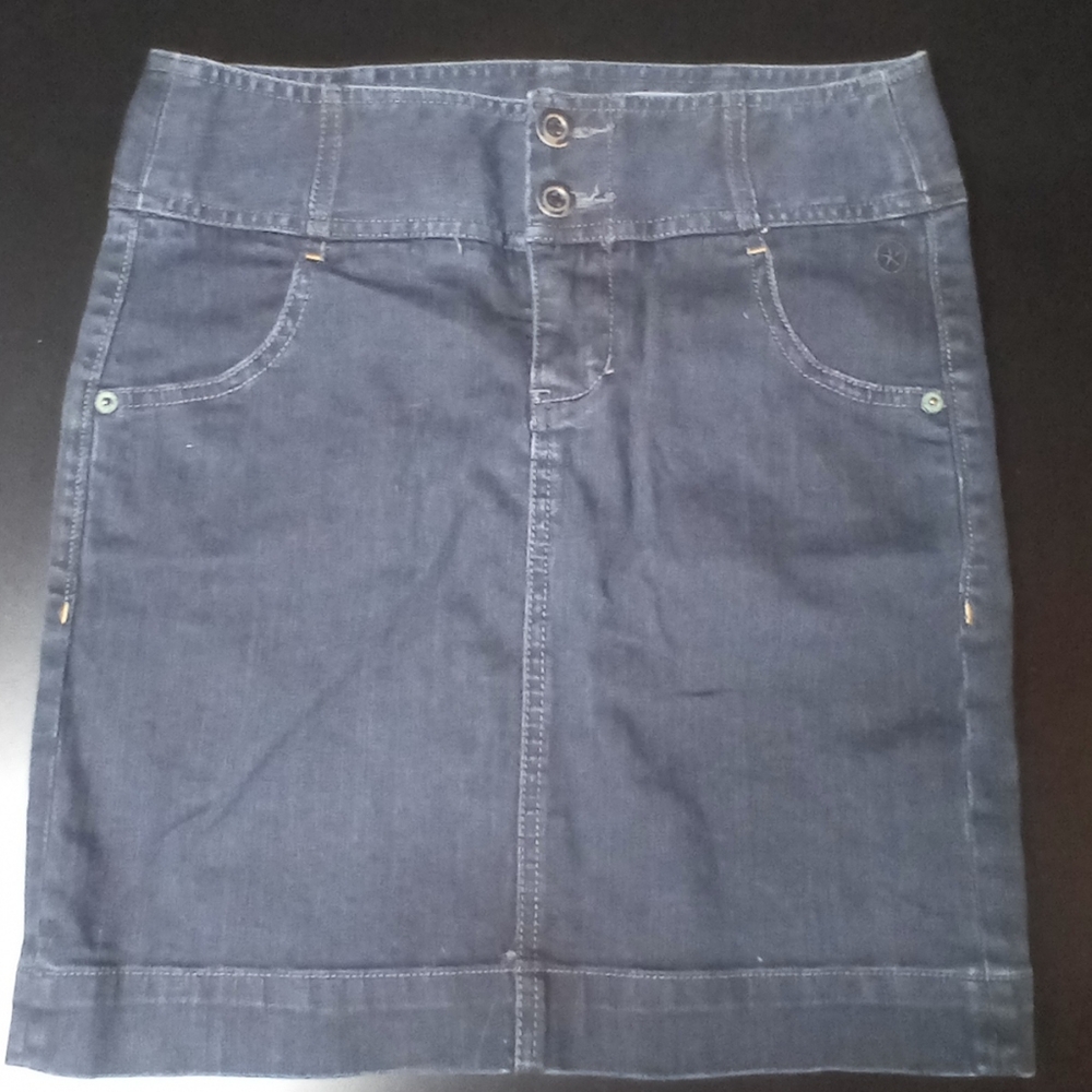🎃2 for $20 Mix &Match🎃 Converse Dark Wash Jean Pencil Skirt W/ Slit In Back